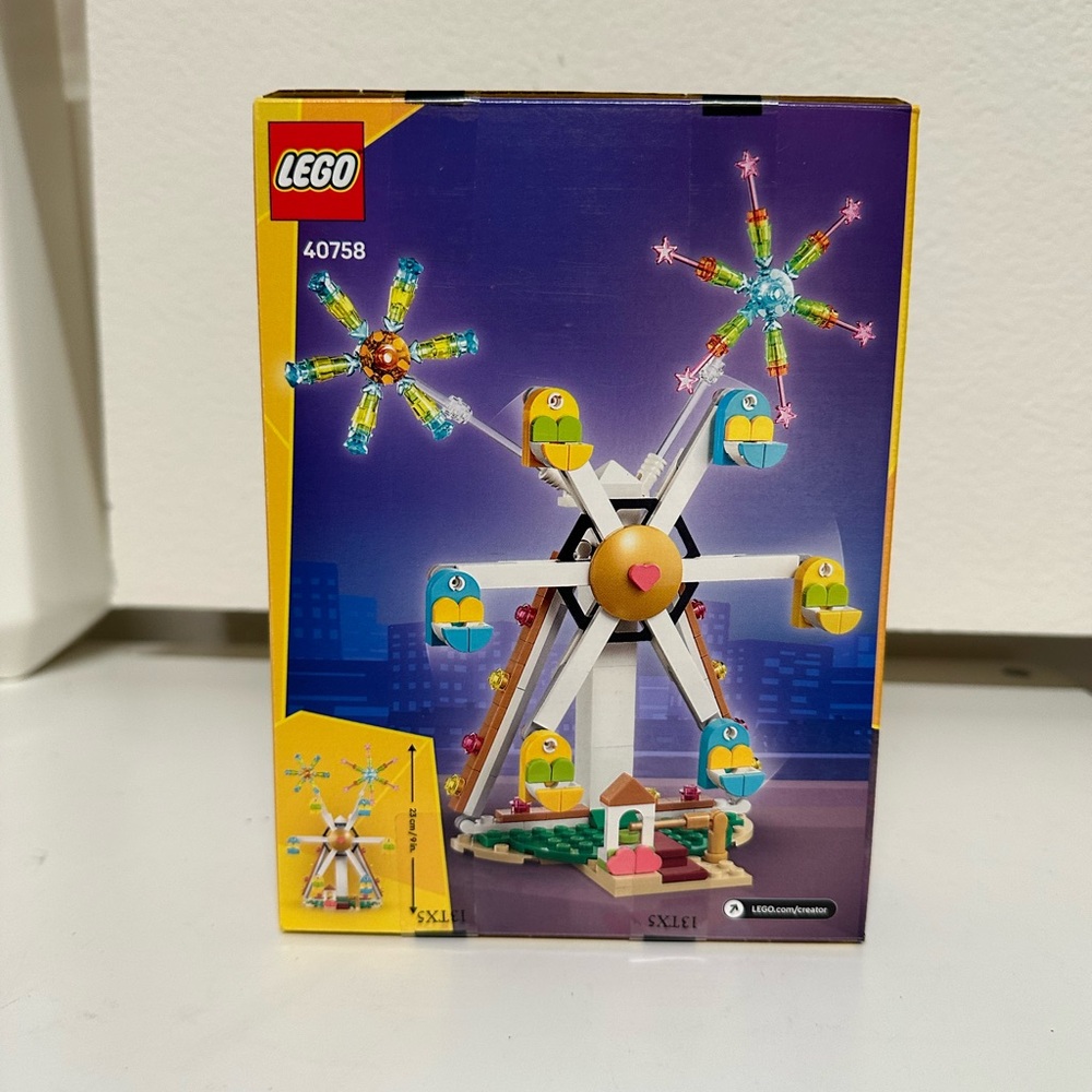 LEGO Creator Colorful Ferris Wheel Set - Picture 2 of 4